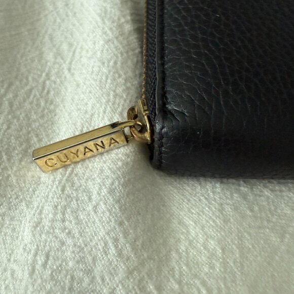 Black Cuyana Zip Wallet - Picture 2 of 4